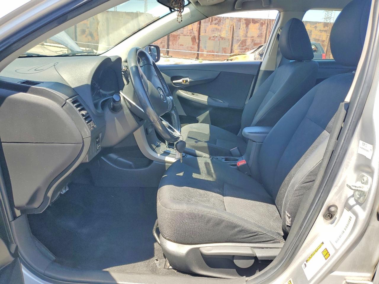 2009 TOYOTA COROLLA S photo 19