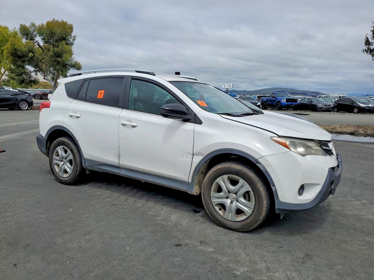 2014 TOYOTA RAV4 LE photo 7