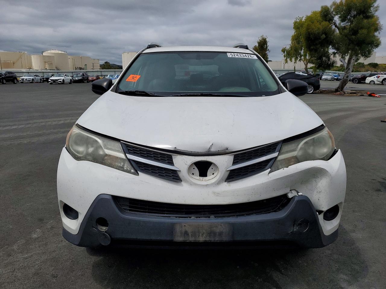 2014 TOYOTA RAV4 LE photo 9