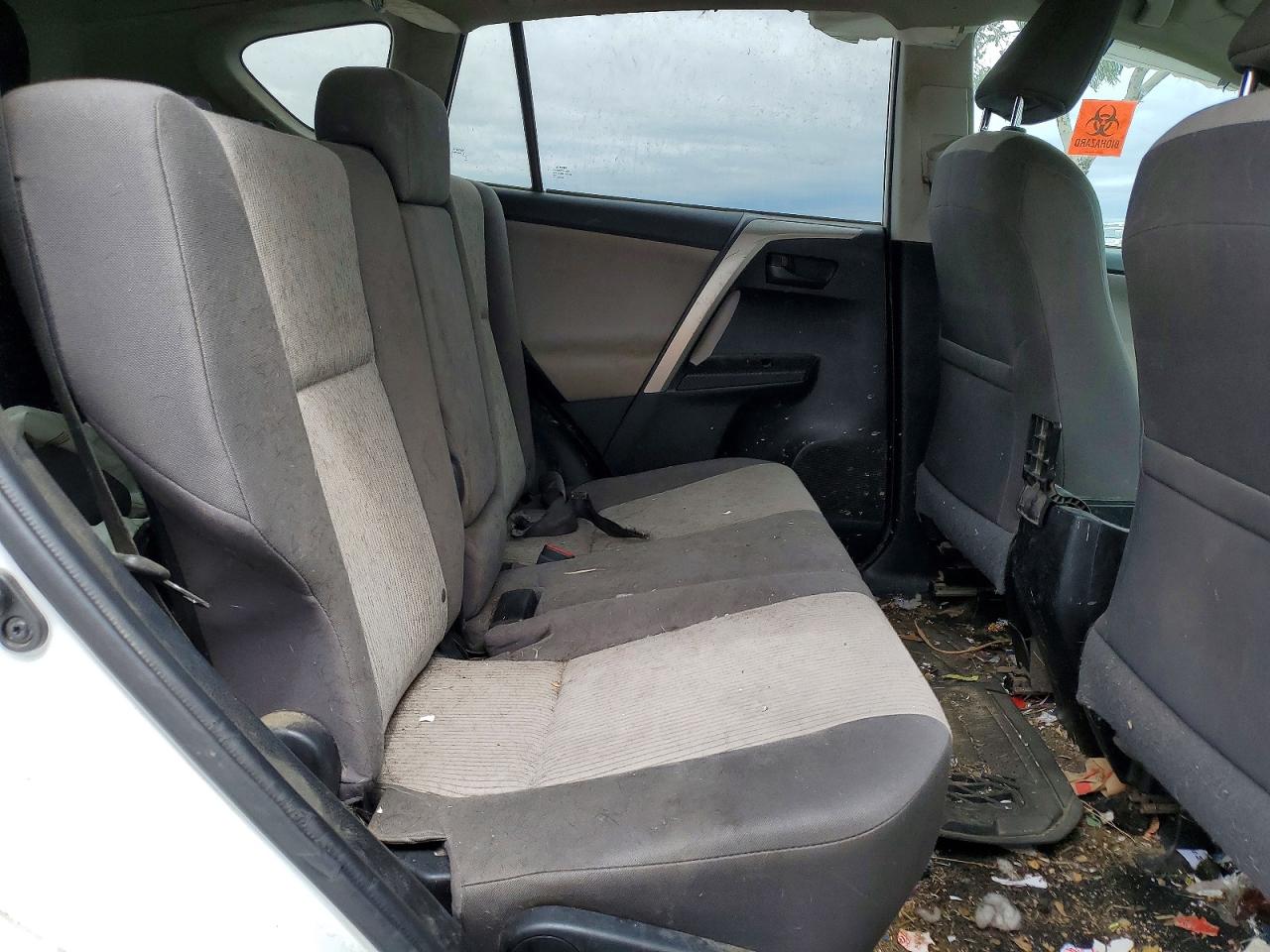 2014 TOYOTA RAV4 LE photo 19