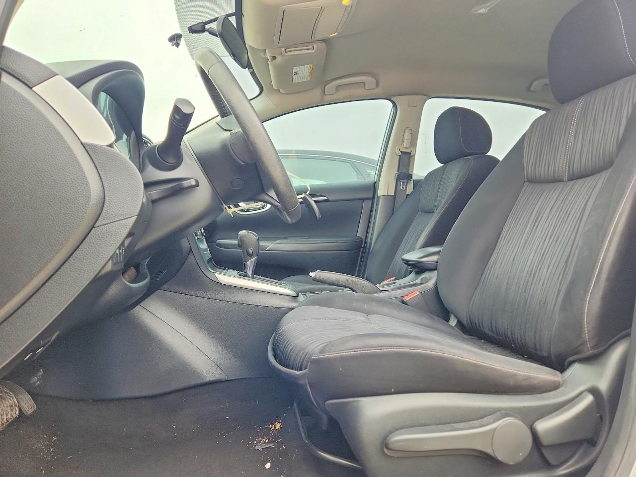 2016 NISSAN SENTRA SV photo 13