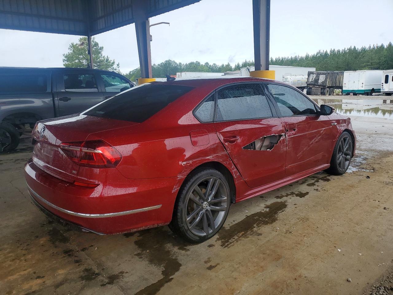 2018 VOLKSWAGEN PASSAT S photo 5