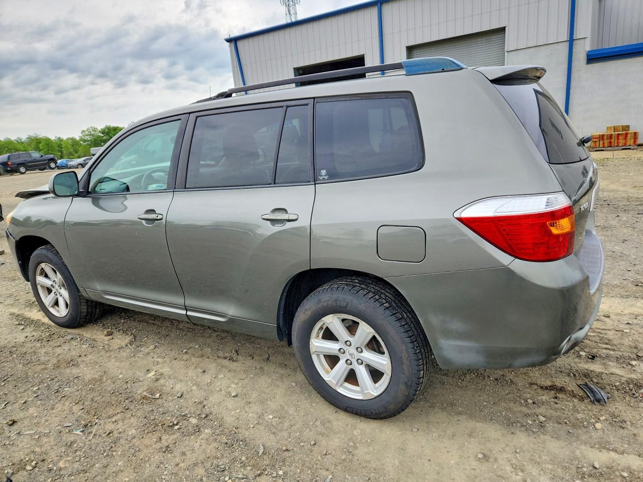 2009 TOYOTA HIGHLANDER BASE photo 2