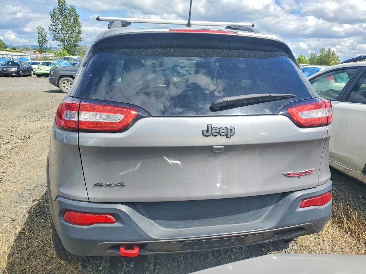2015 JEEP CHEROKEE TRAILHAWK photo 11