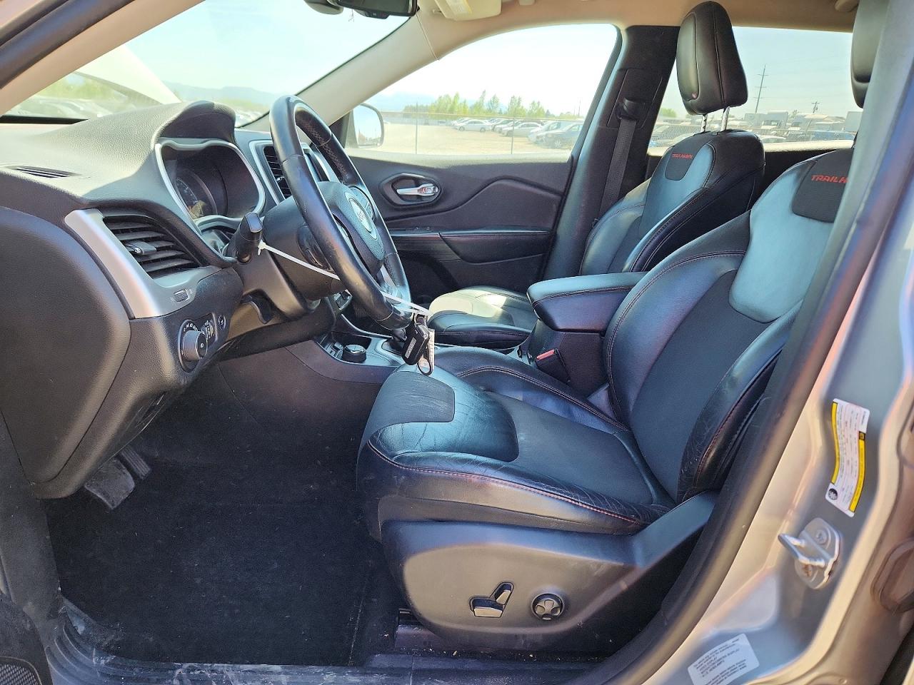 2015 JEEP CHEROKEE TRAILHAWK photo 13