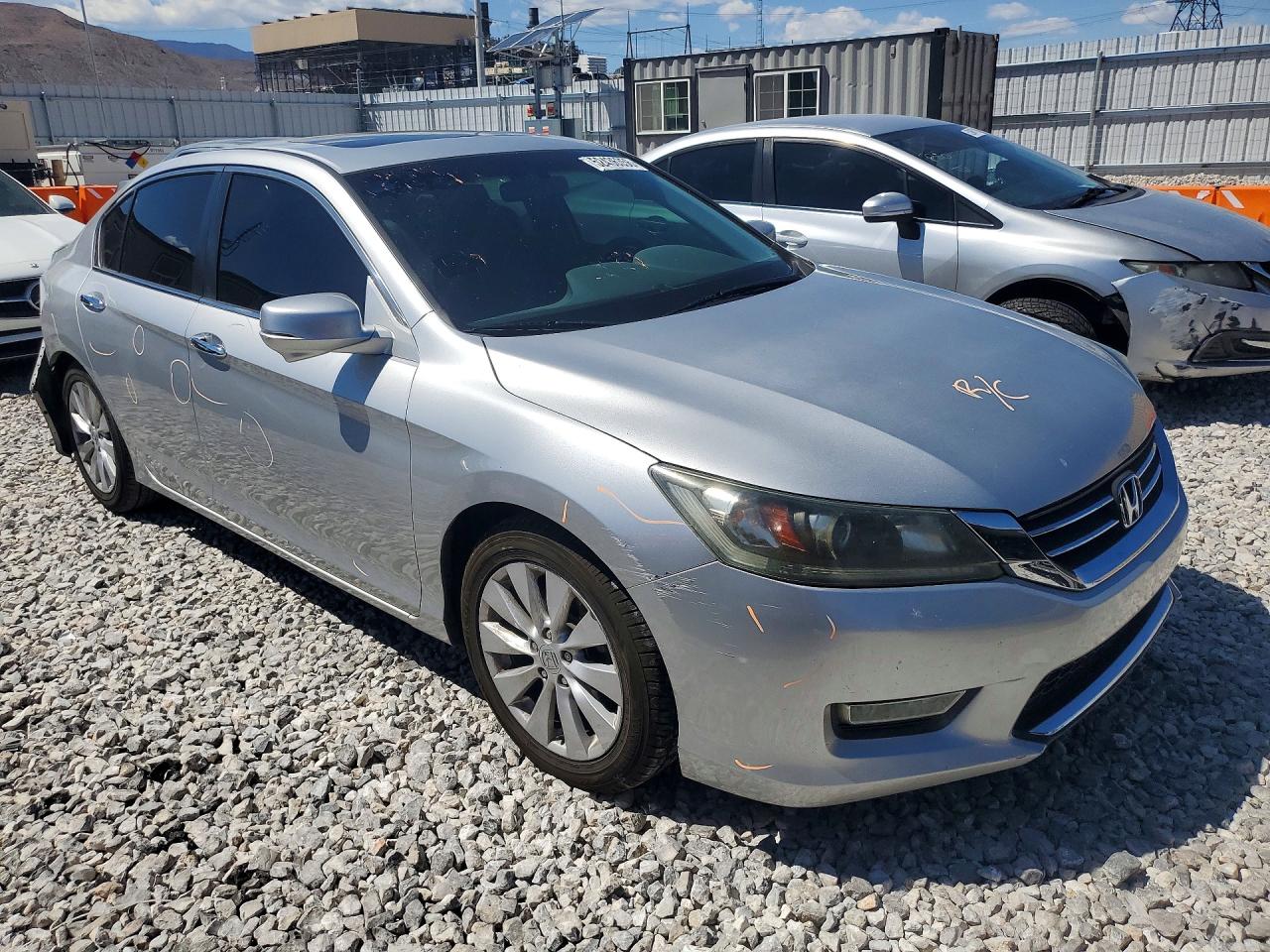 2013 HONDA ACCORD EX photo 4