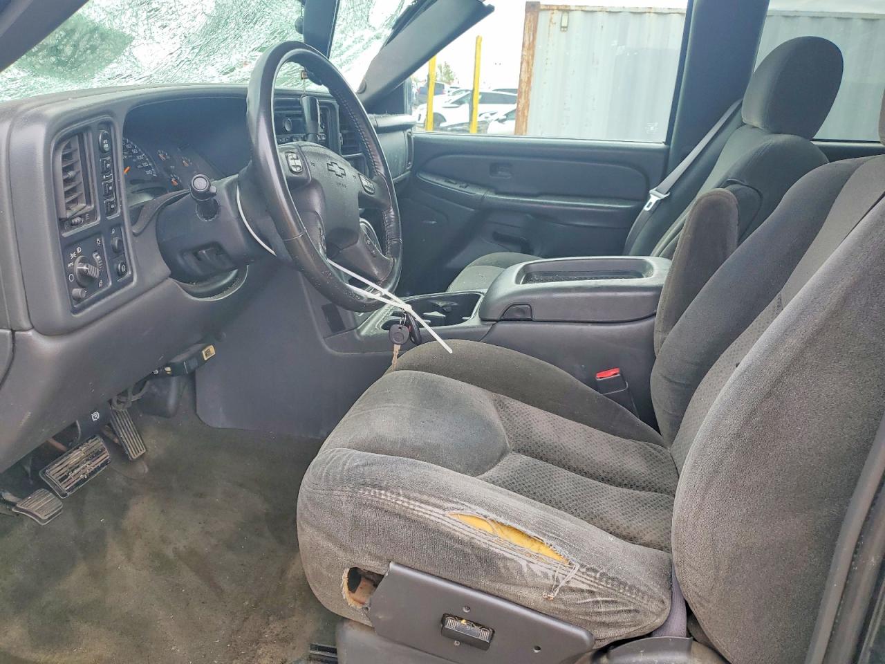 2004 CHEVROLET SILVERADO K1500 photo 13
