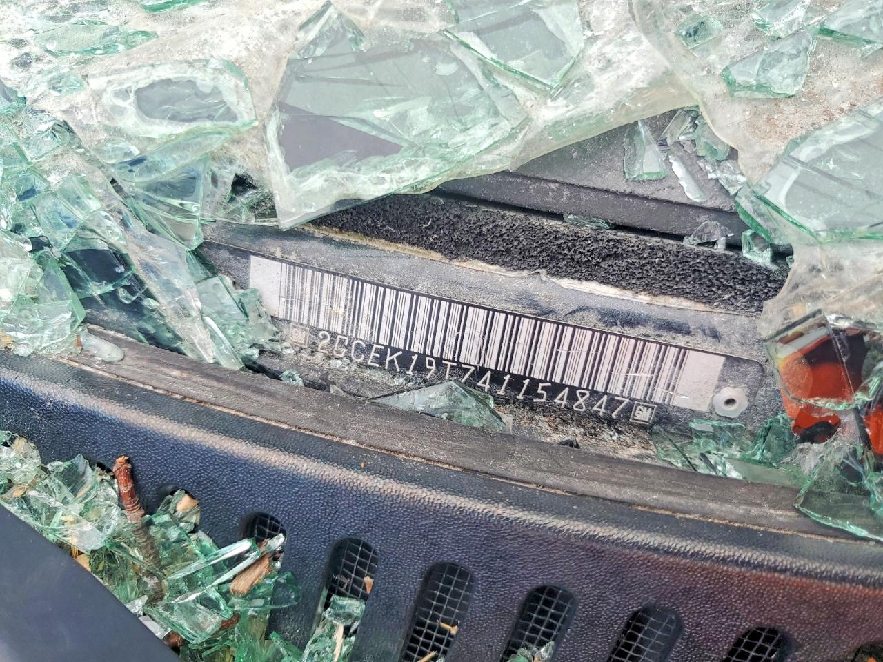 2004 CHEVROLET SILVERADO K1500 photo 23