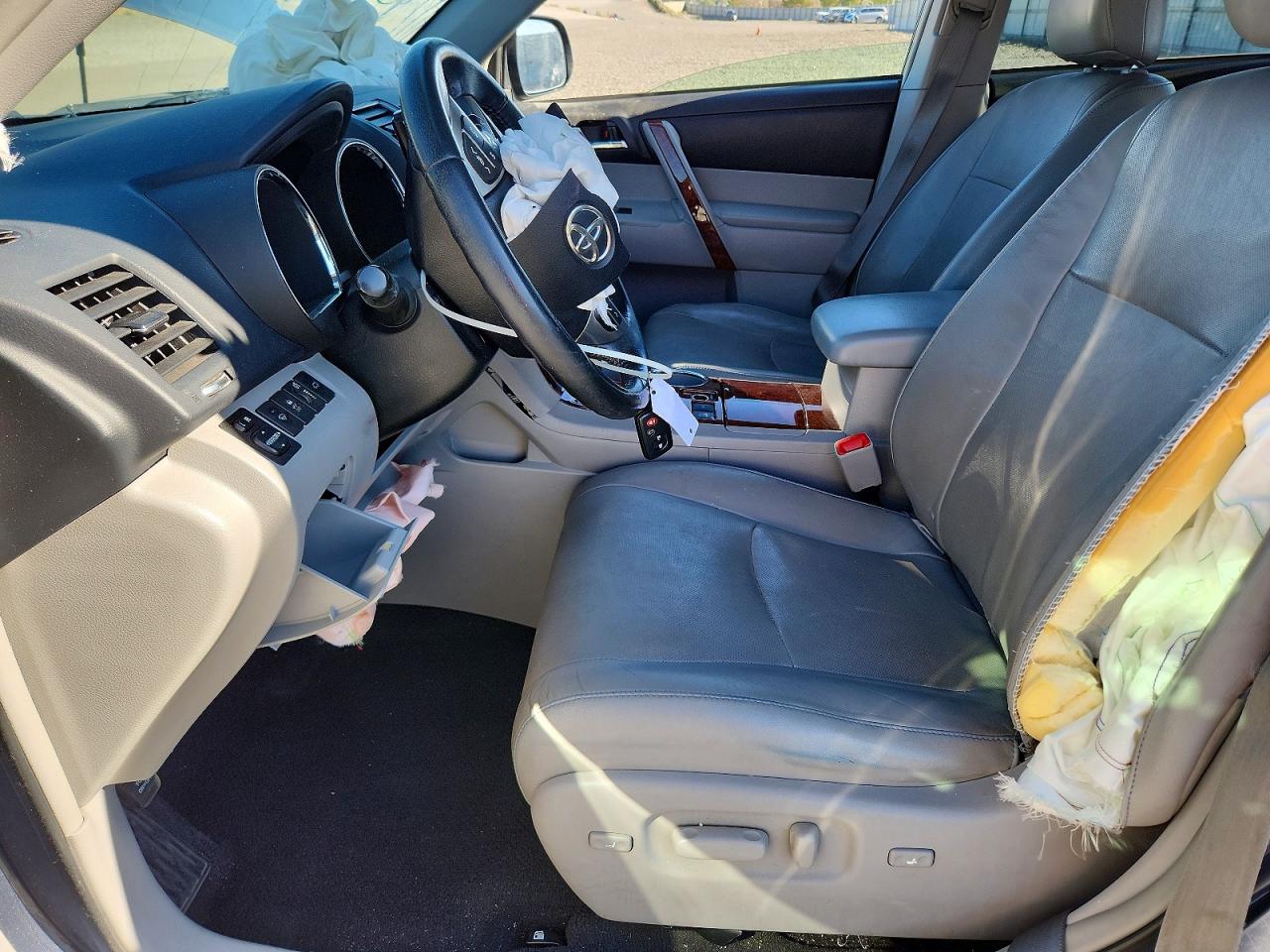 2013 TOYOTA HIGHLANDER LIMITED photo 19