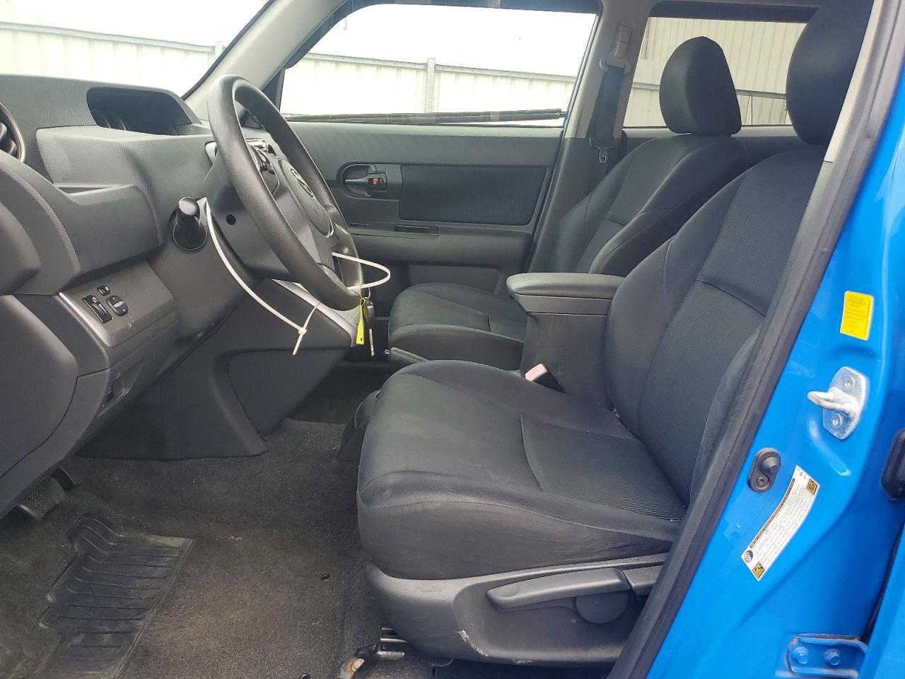 2011 TOYOTA SCION XB photo 13