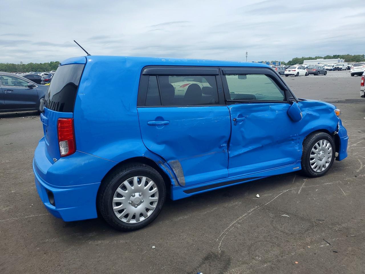 2011 TOYOTA SCION XB photo 5