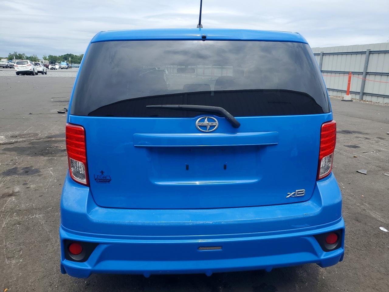 2011 TOYOTA SCION XB photo 11
