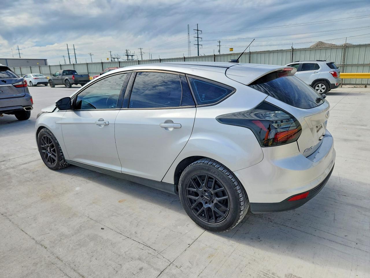 2014 FORD FOCUS SE photo 4