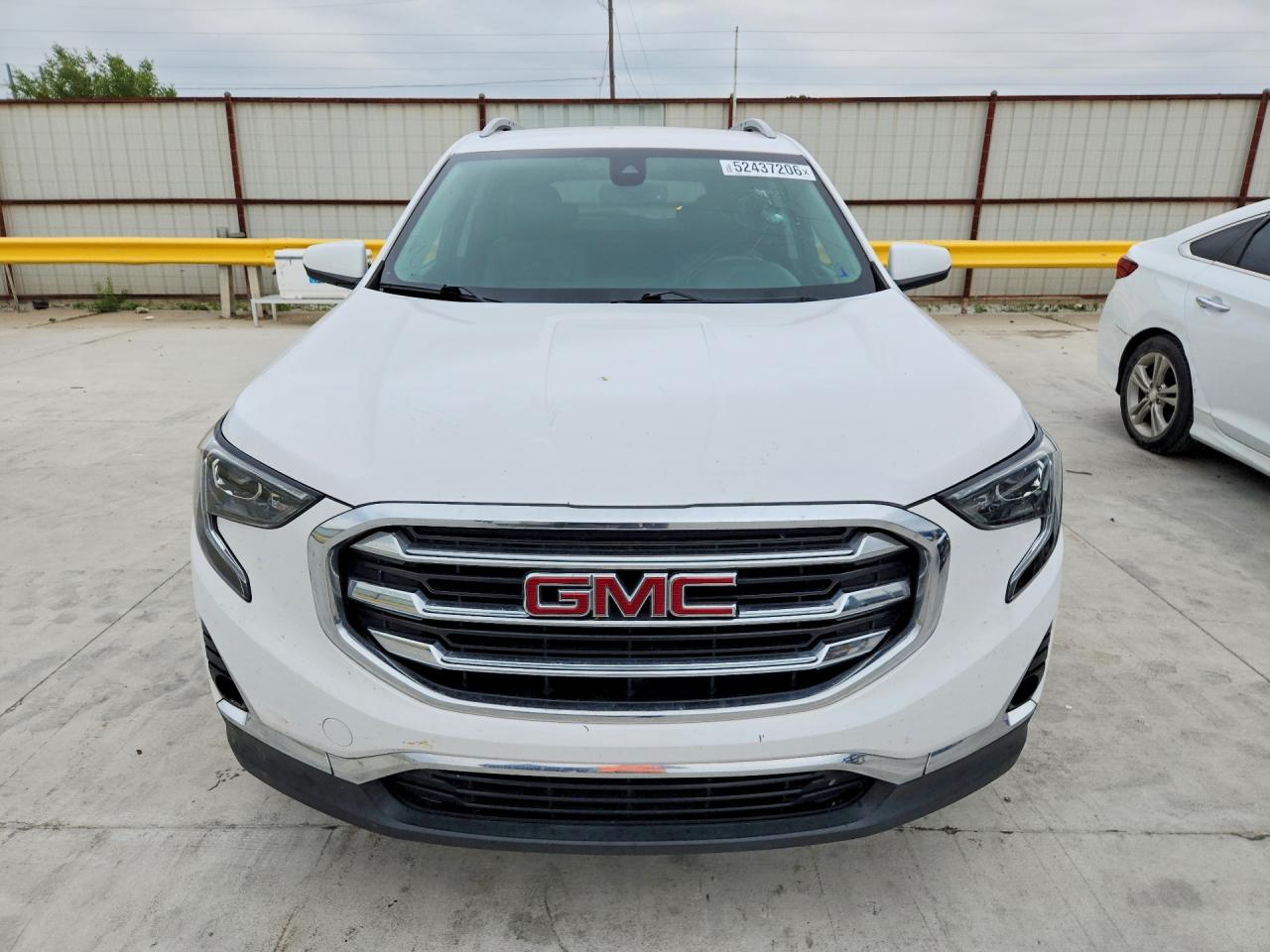 2020 GMC TERRAIN SLT photo 9