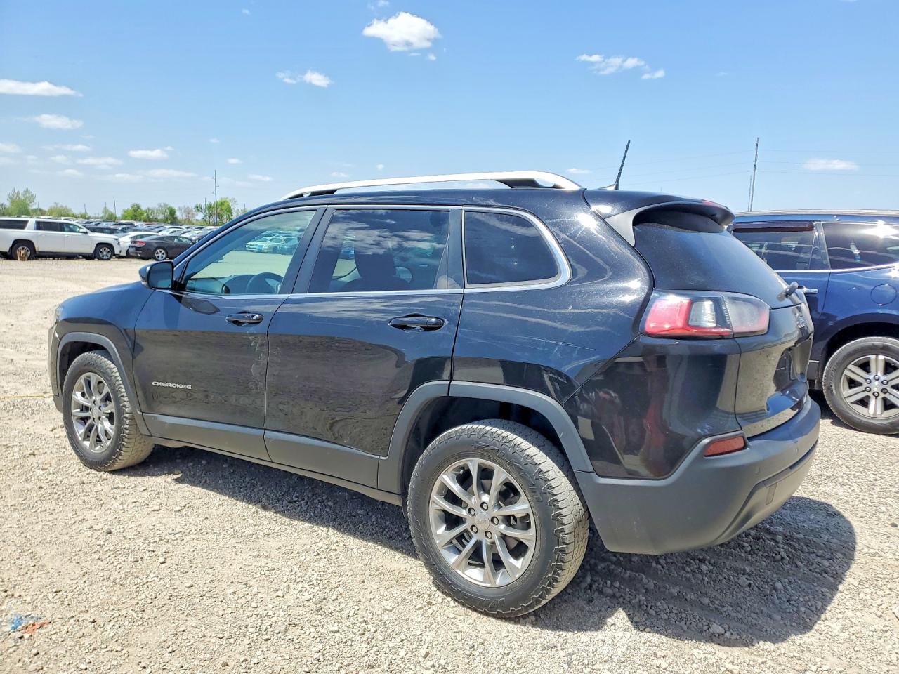2019 JEEP CHEROKEE LATITUDE PLUS photo 3