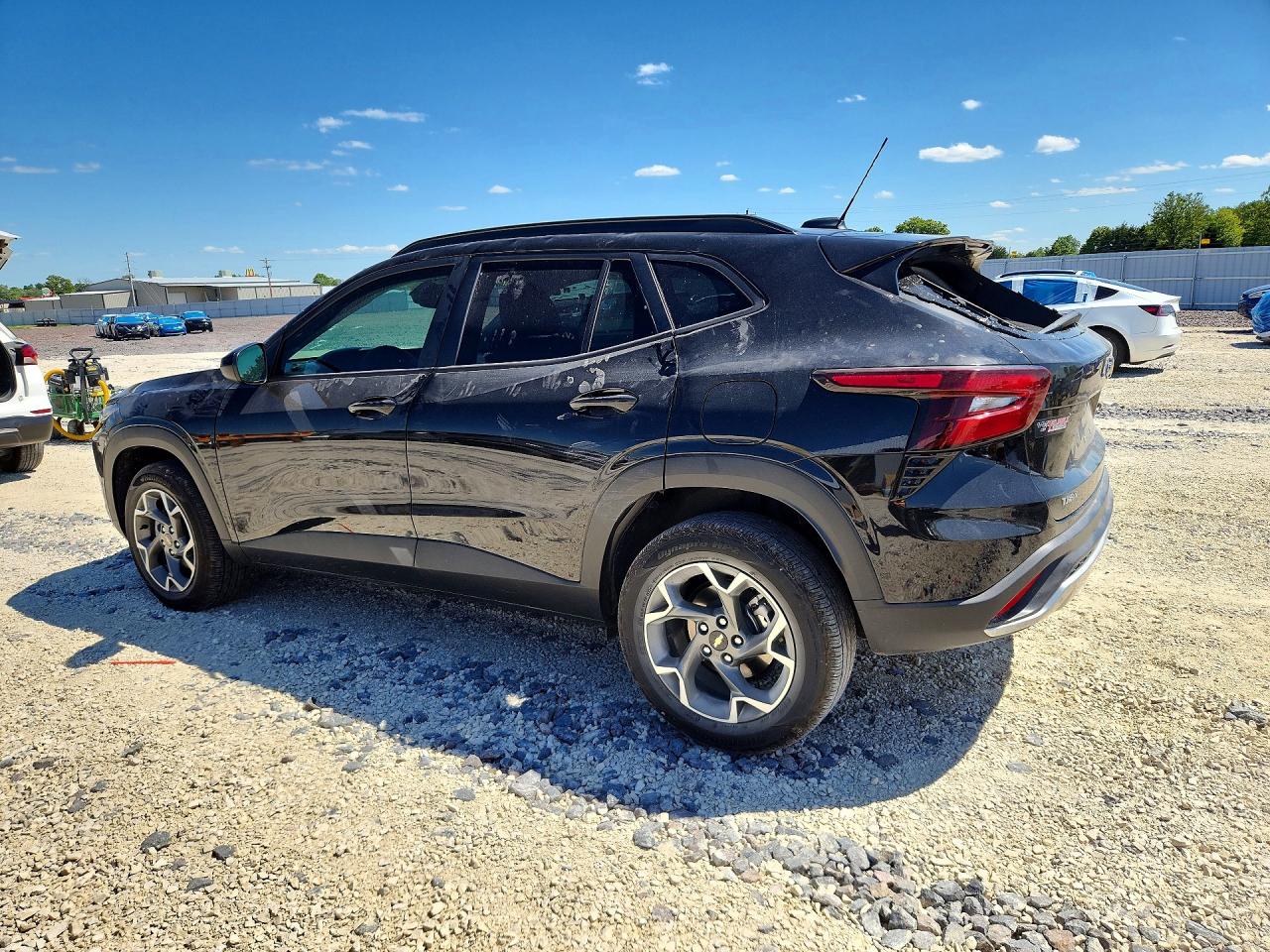 2025 CHEVROLET TRAX 1LT photo 3