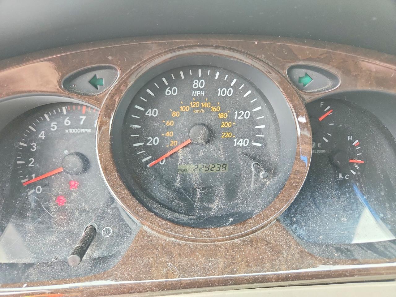 2003 TOYOTA HIGHLANDER LIMITED photo 25