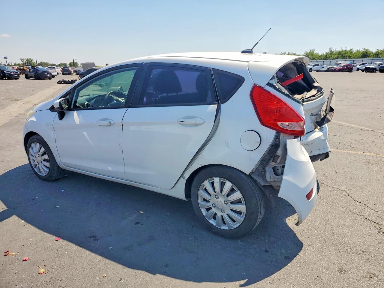 2012 FORD FIESTA SE photo 2