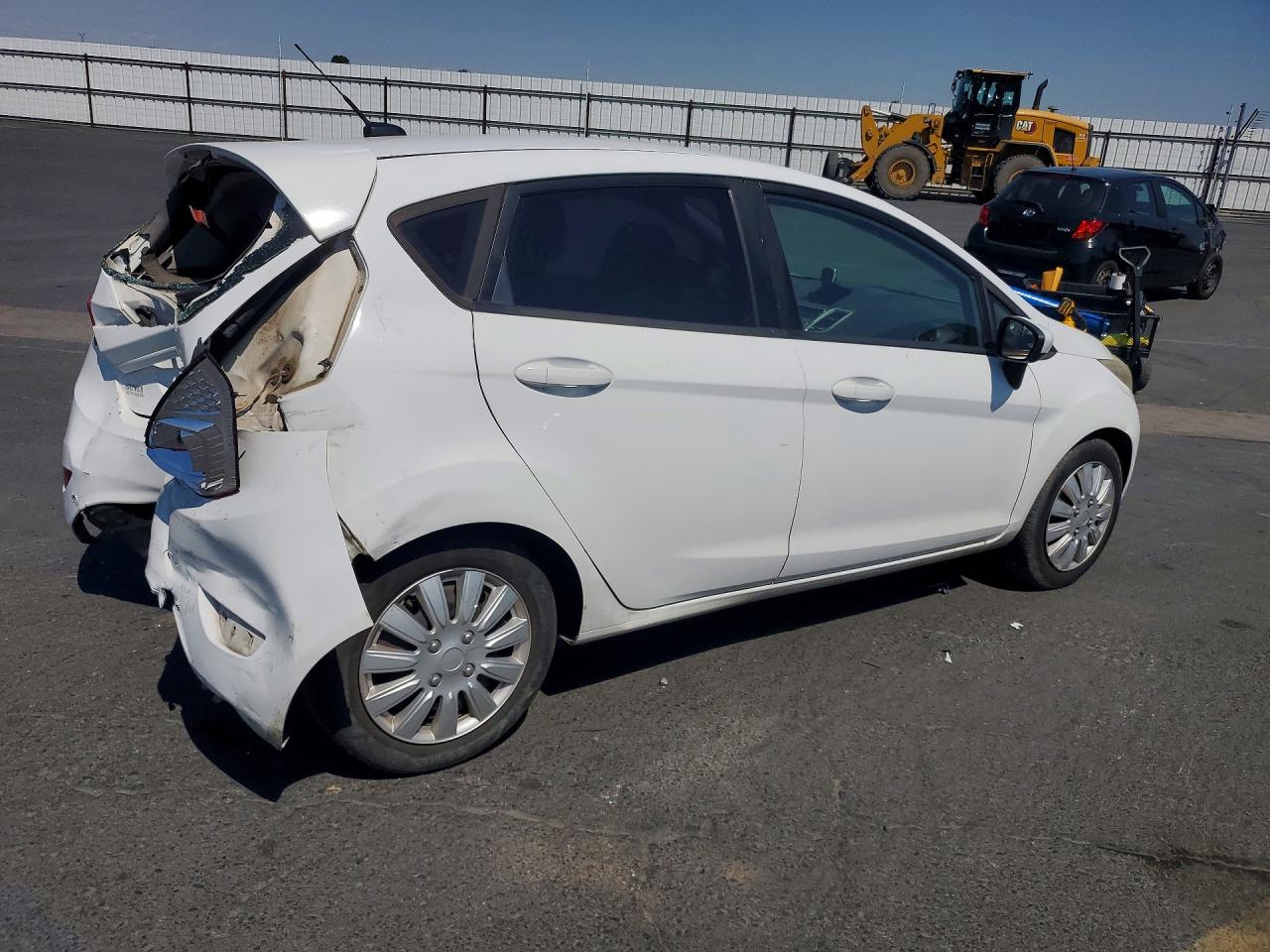 2012 FORD FIESTA SE photo 3