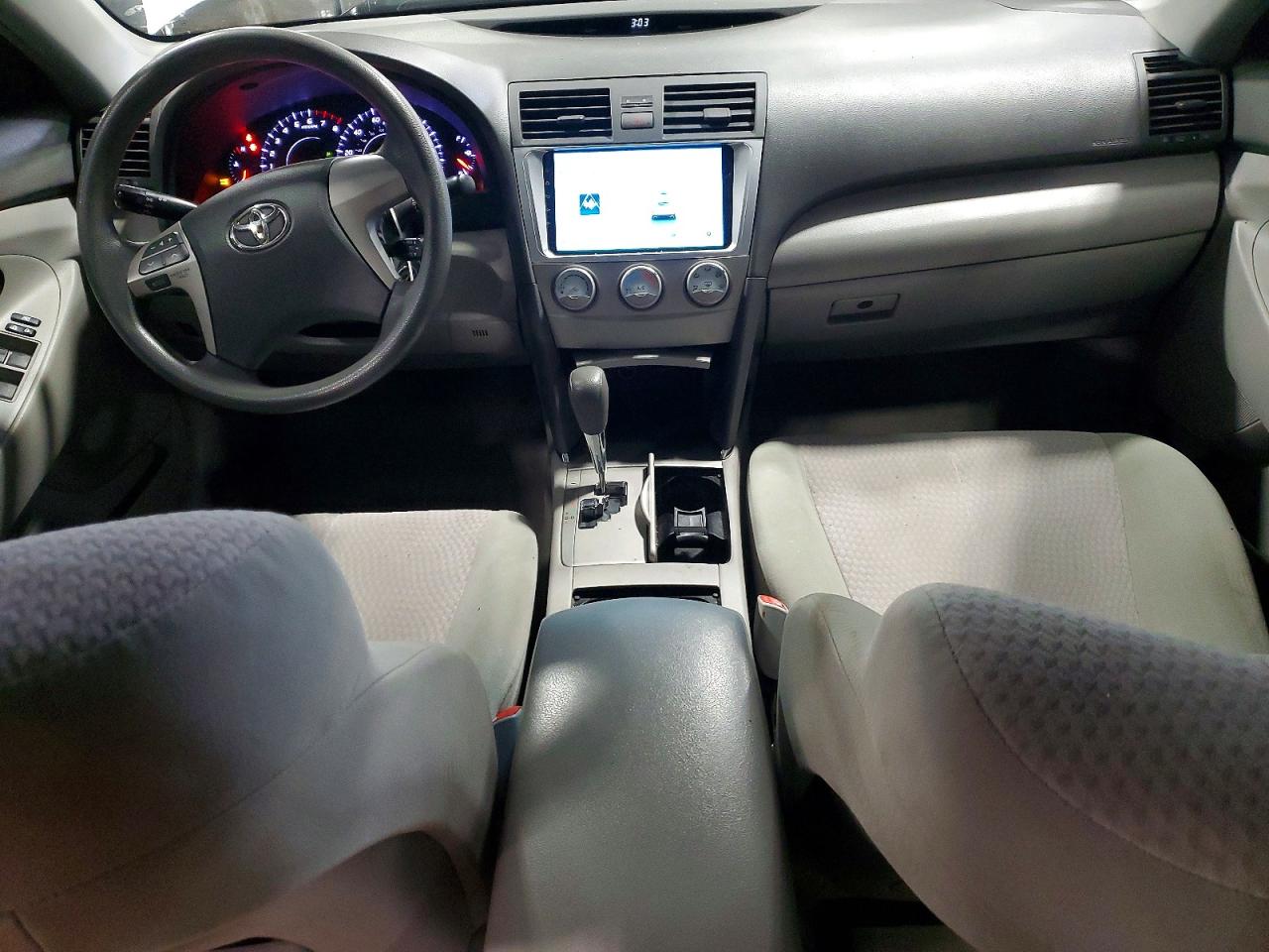 2011 TOYOTA CAMRY LE photo 15