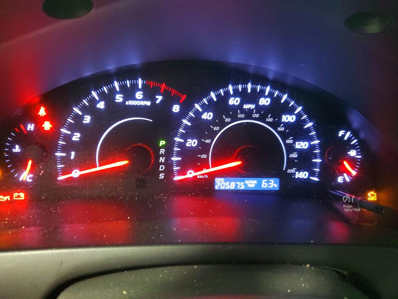 2011 TOYOTA CAMRY LE photo 17