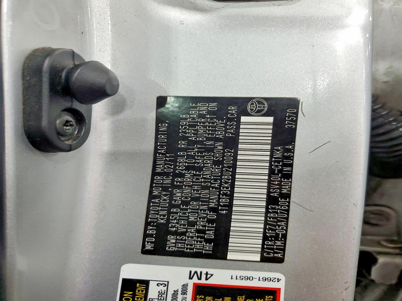 2011 TOYOTA CAMRY LE photo 25