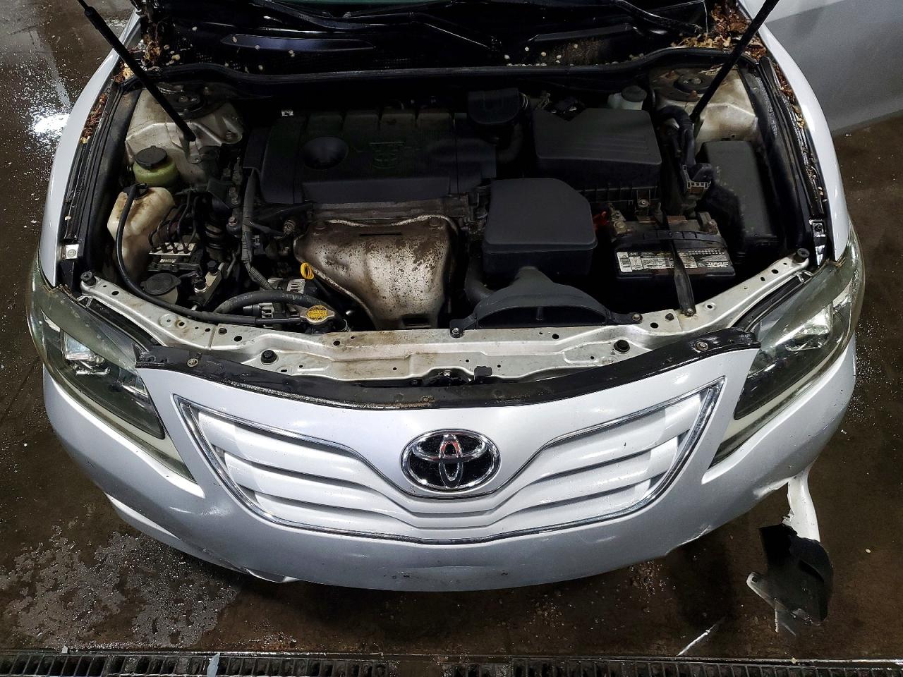 2011 TOYOTA CAMRY LE photo 21