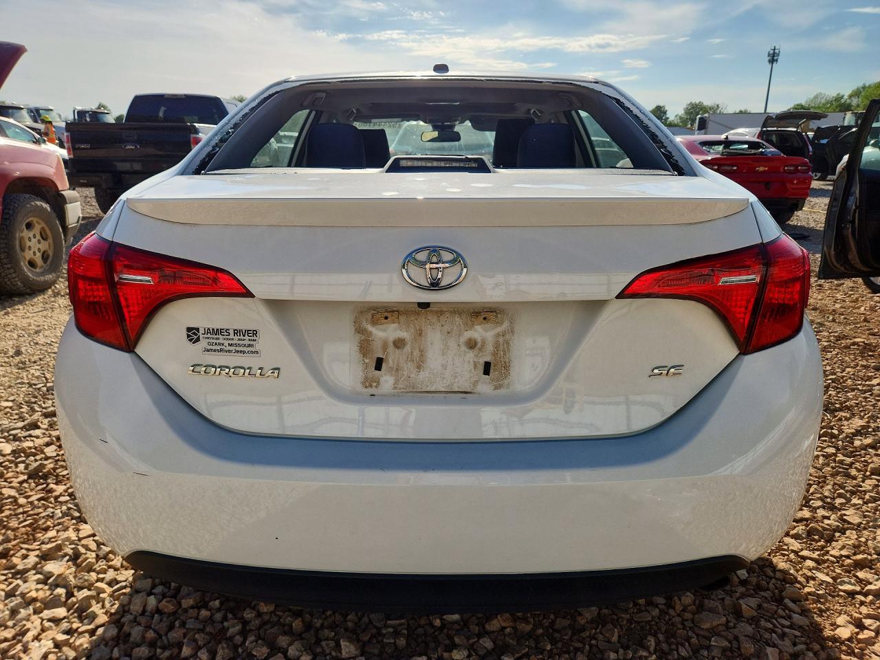2017 TOYOTA COROLLA SE photo 16