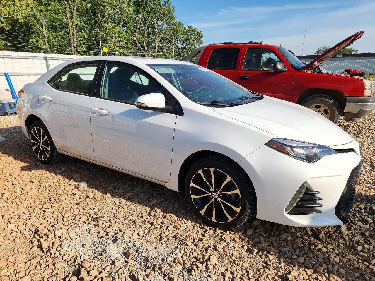 2017 TOYOTA COROLLA SE photo 10
