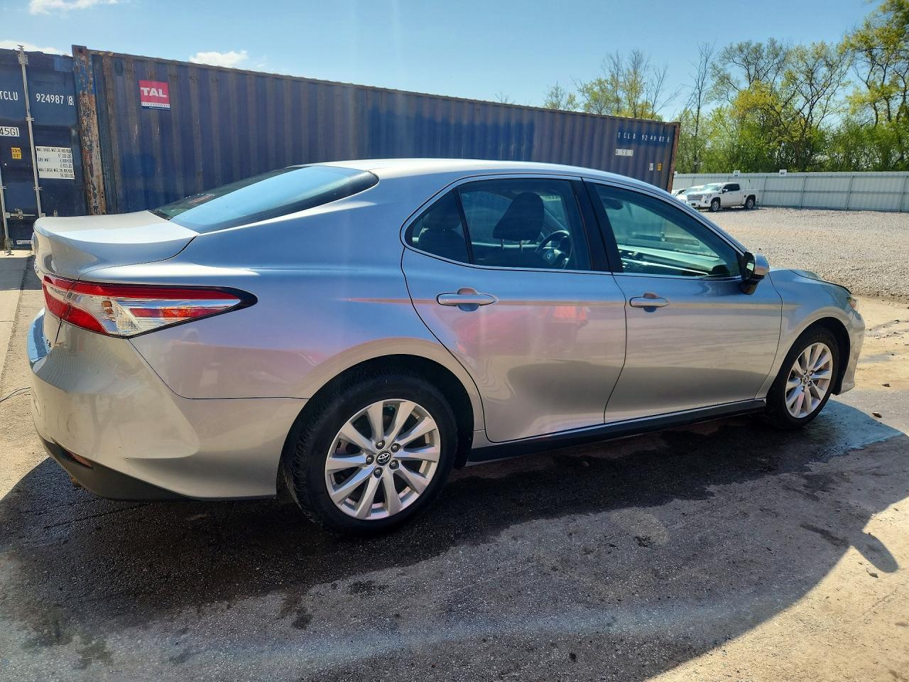 2018 TOYOTA CAMRY LE photo 7