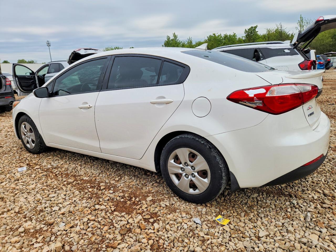 2015 KIA FORTE LX photo 4