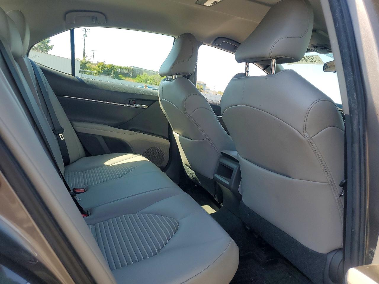 2021 TOYOTA CAMRY SE photo 19