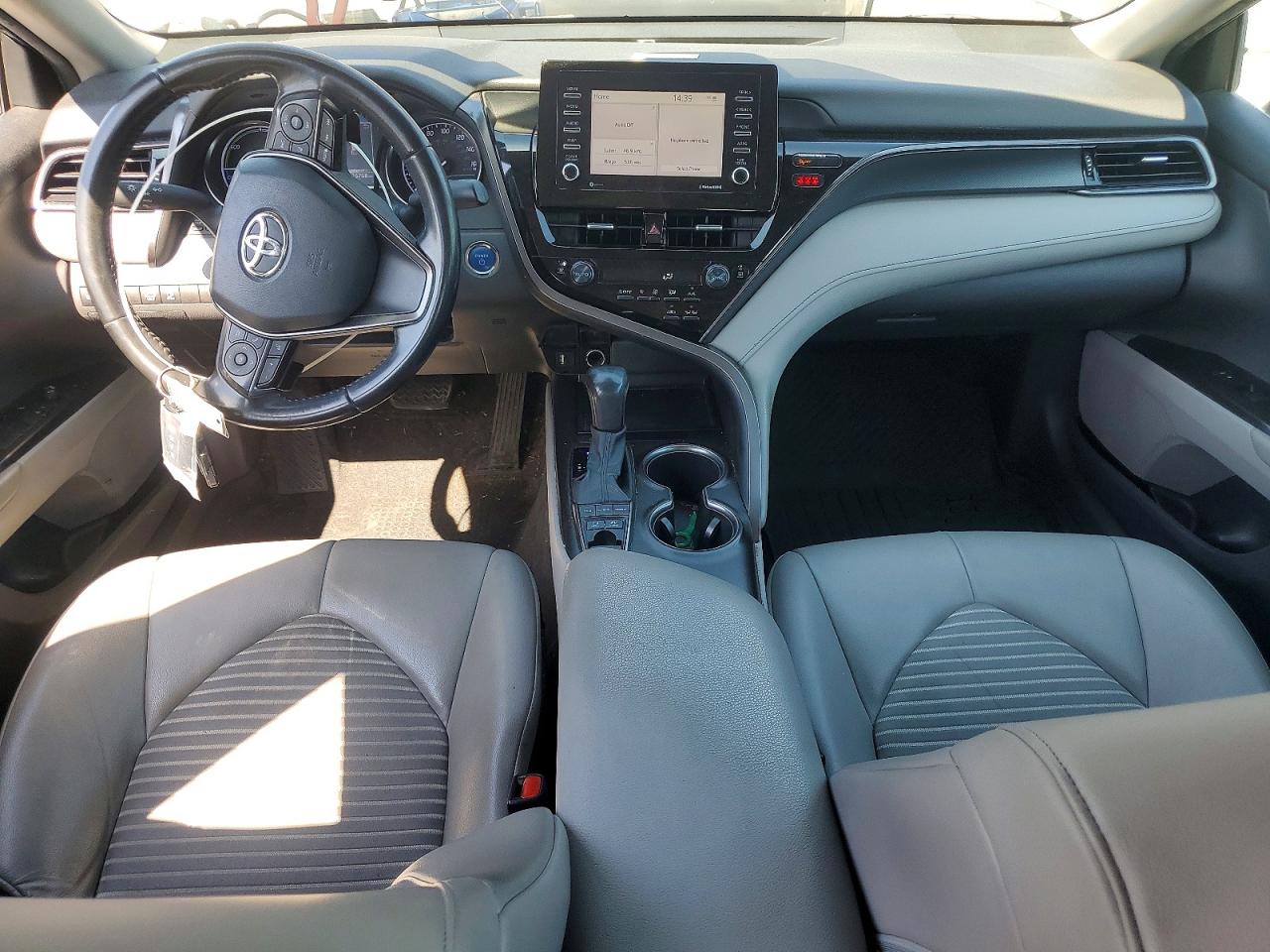 2021 TOYOTA CAMRY SE photo 15