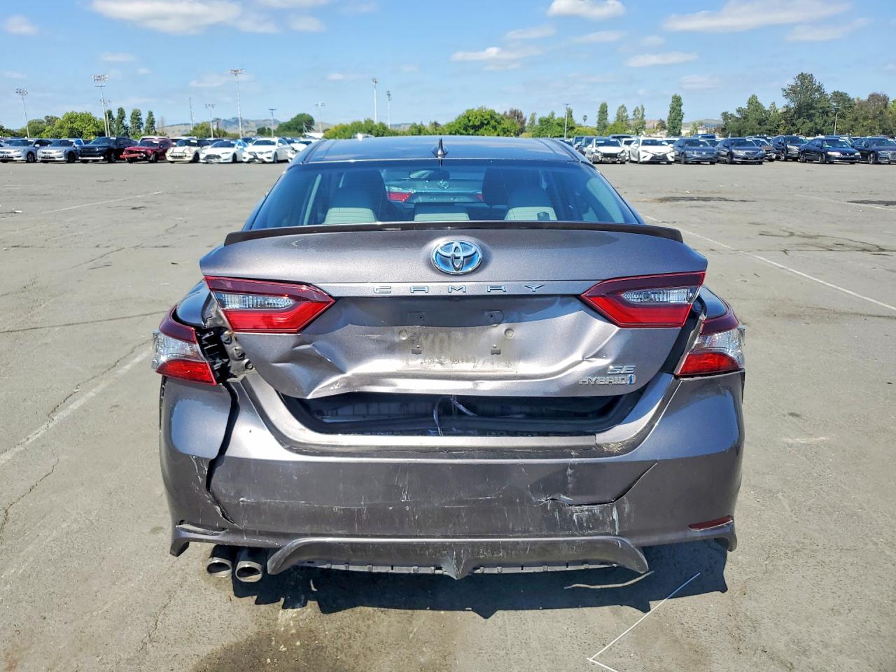 2021 TOYOTA CAMRY SE photo 11