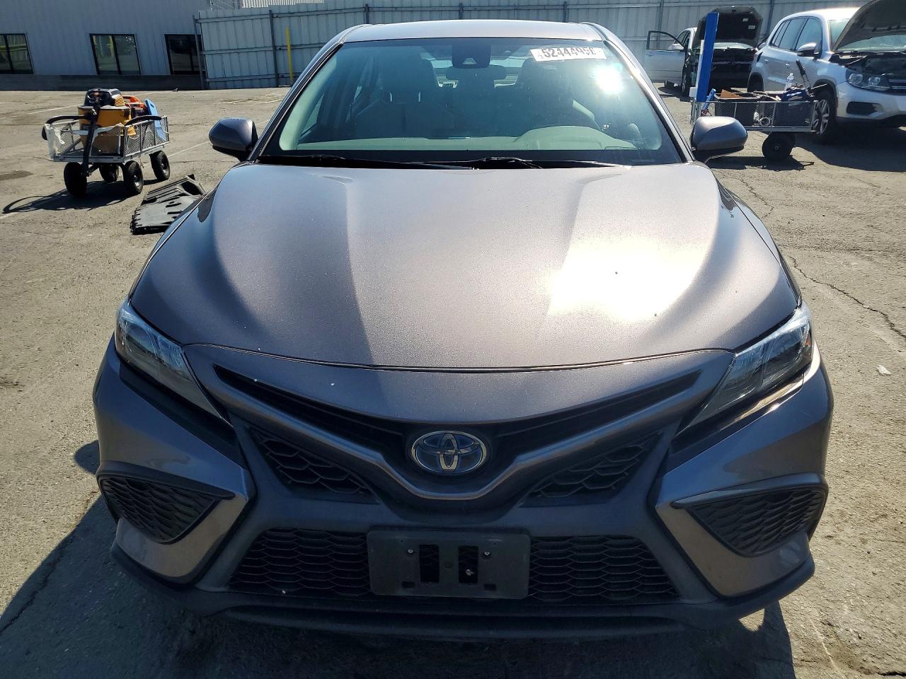 2021 TOYOTA CAMRY SE photo 9