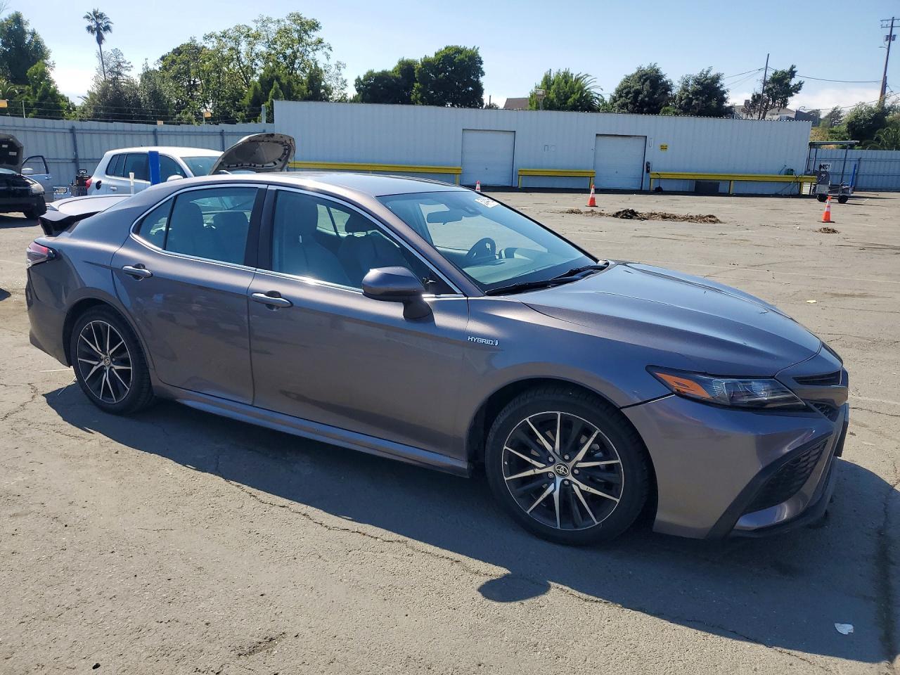2021 TOYOTA CAMRY SE photo 7