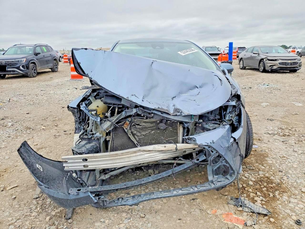 2020 TOYOTA COROLLA LE photo 9