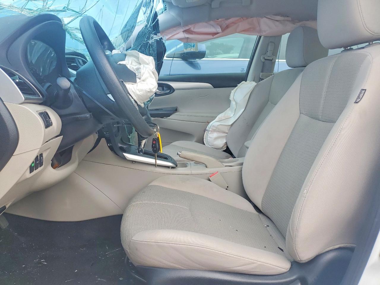 2016 NISSAN SENTRA S photo 13