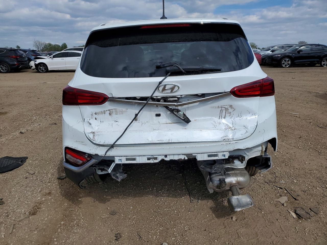 2019 HYUNDAI SANTA FE SE photo 16