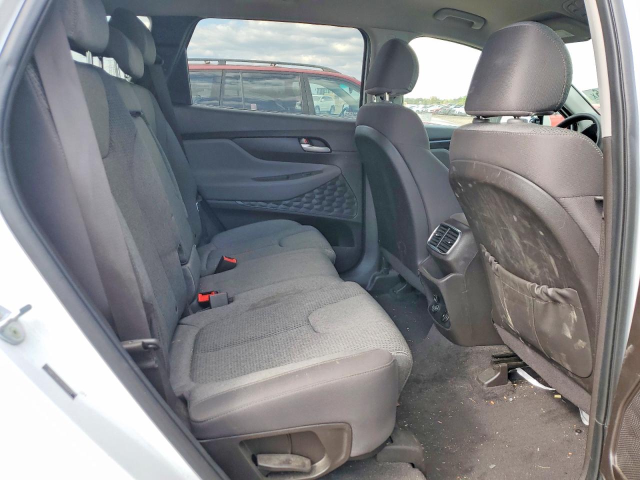 2019 HYUNDAI SANTA FE SE photo 28