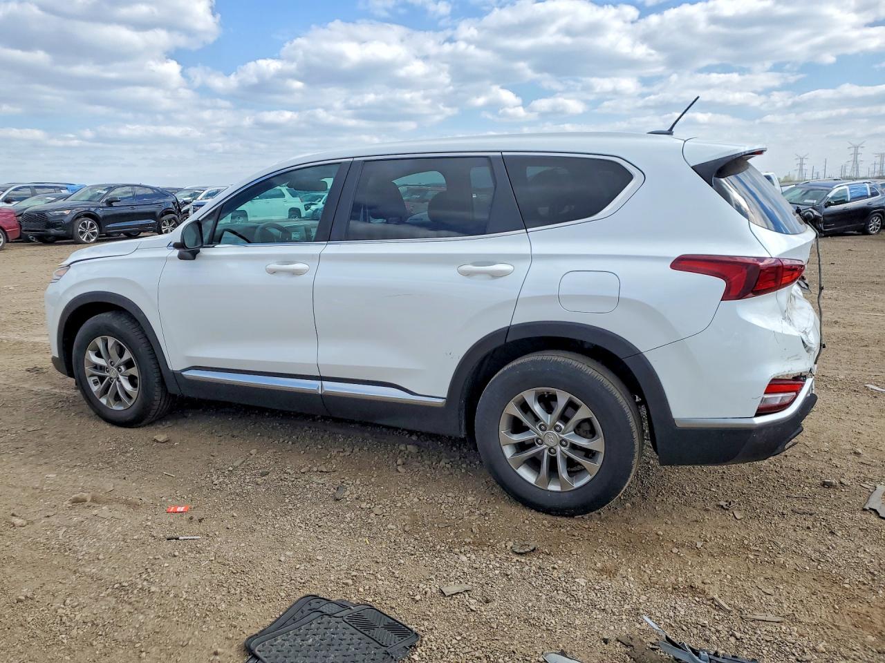 2019 HYUNDAI SANTA FE SE photo 4