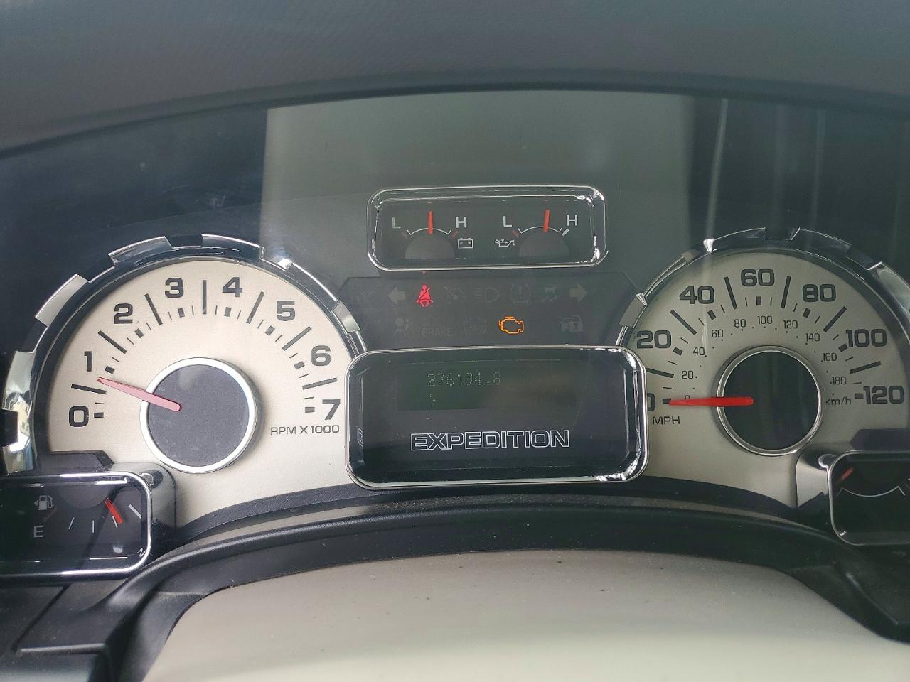 2011 FORD EXPEDITION XLT photo 25