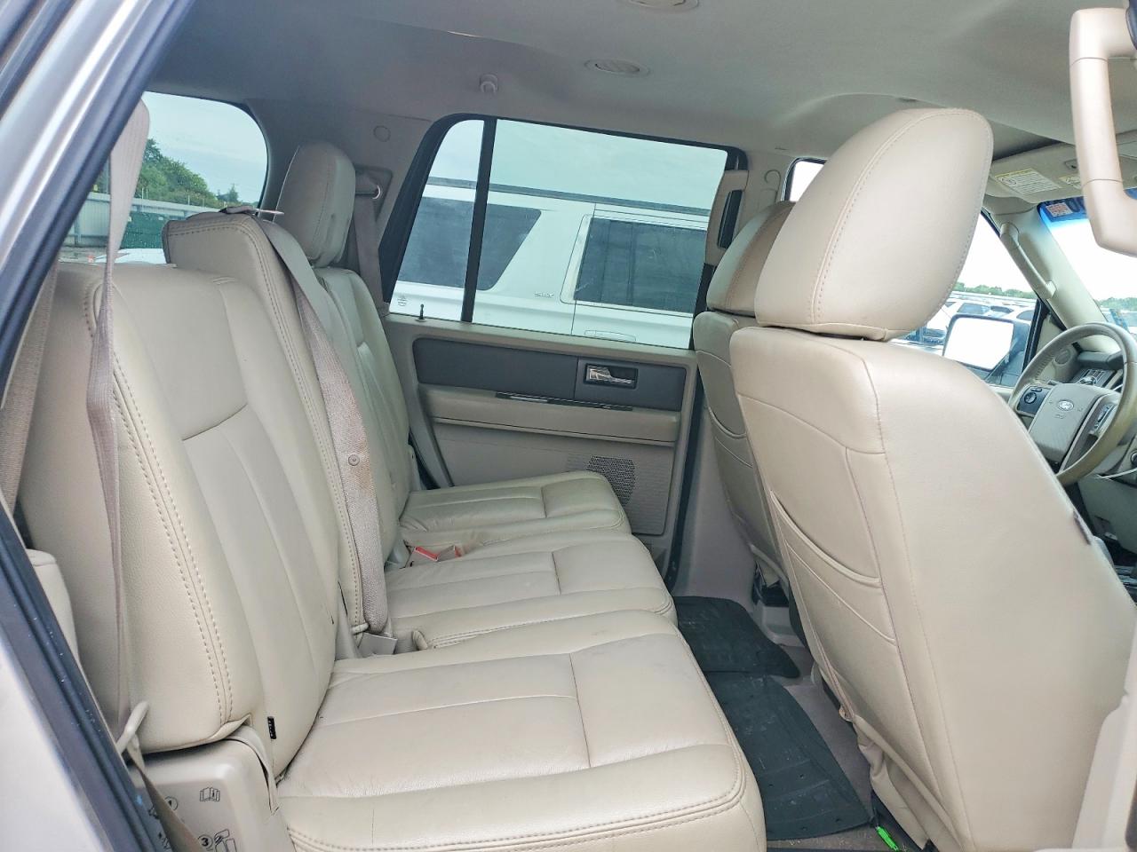 2011 FORD EXPEDITION XLT photo 31