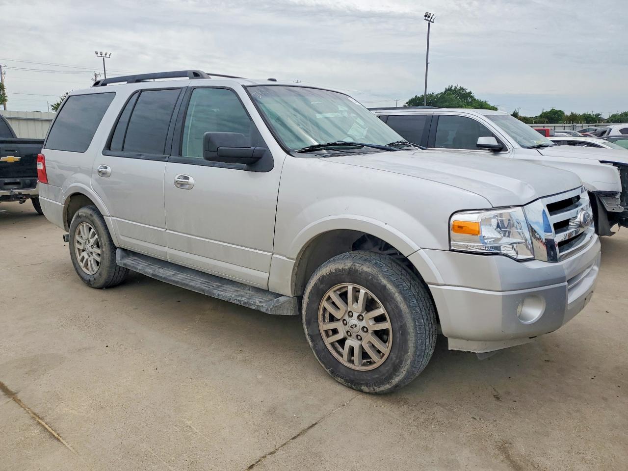 2011 FORD EXPEDITION XLT photo 10