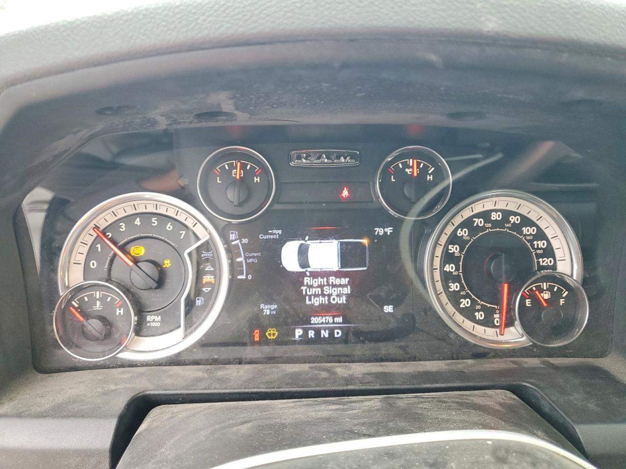 2016 RAM 1500 SLT photo 25