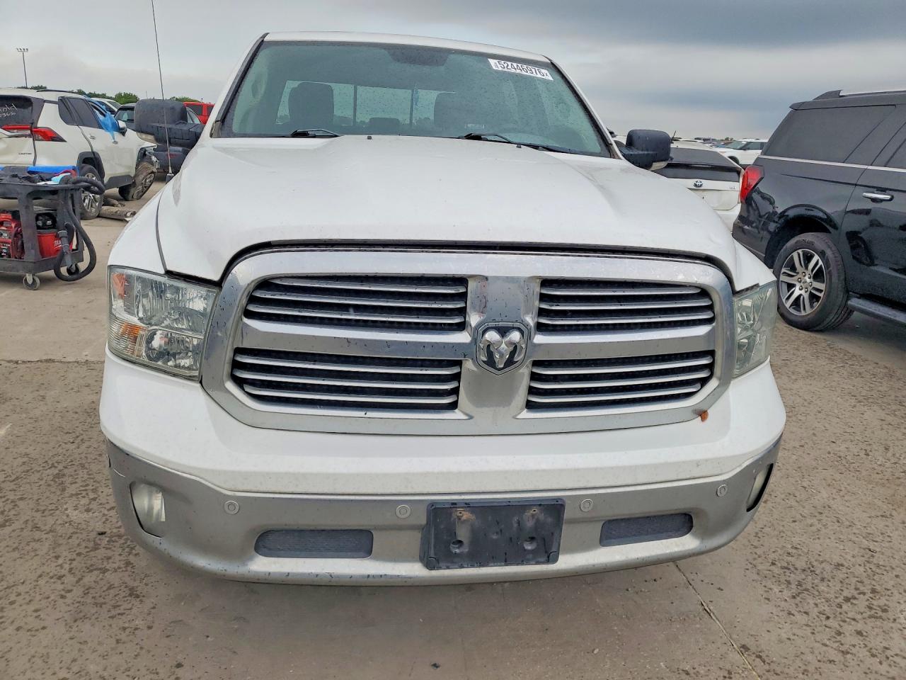 2016 RAM 1500 SLT photo 13