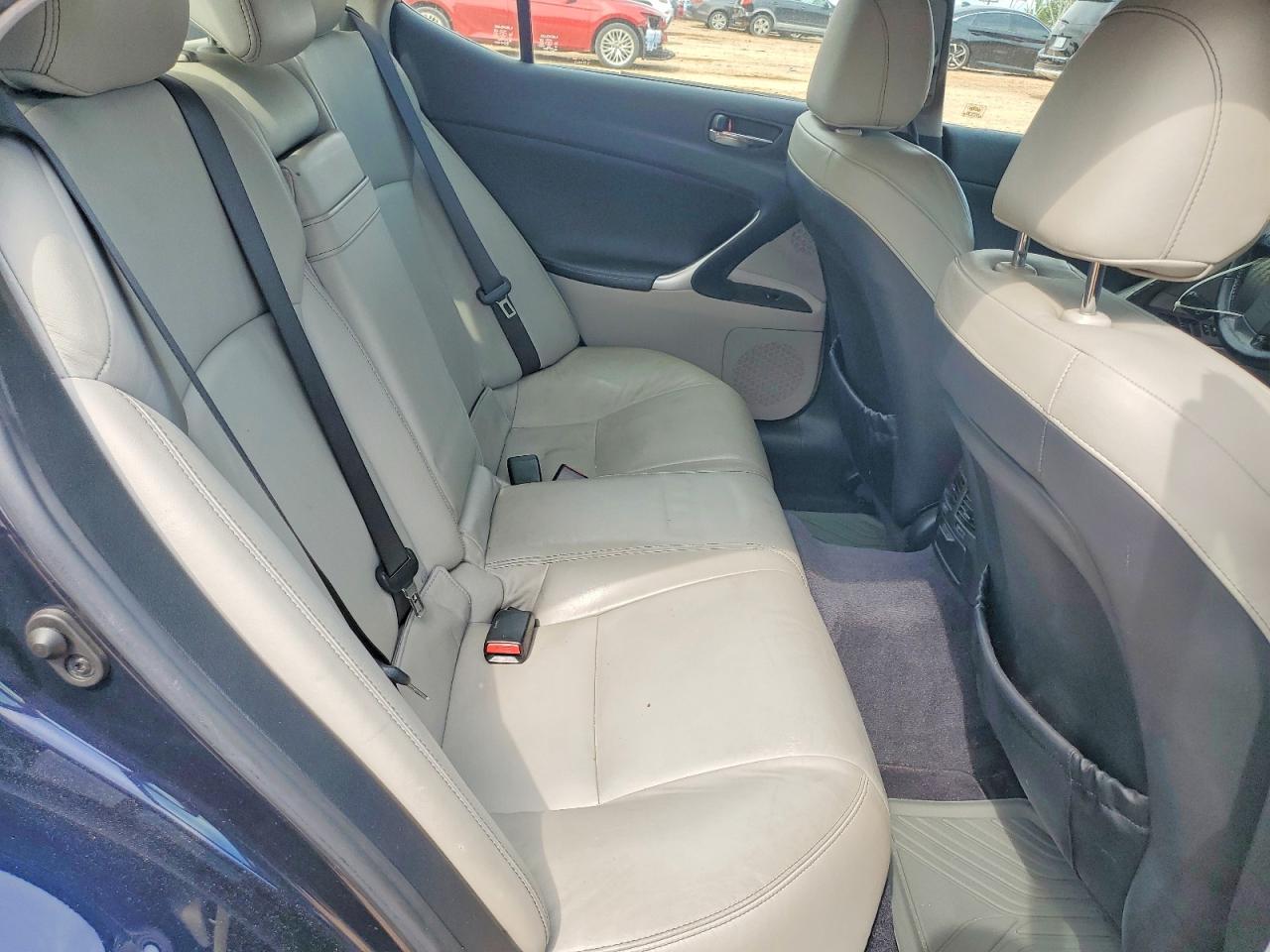 2009 LEXUS IS 250 photo 10