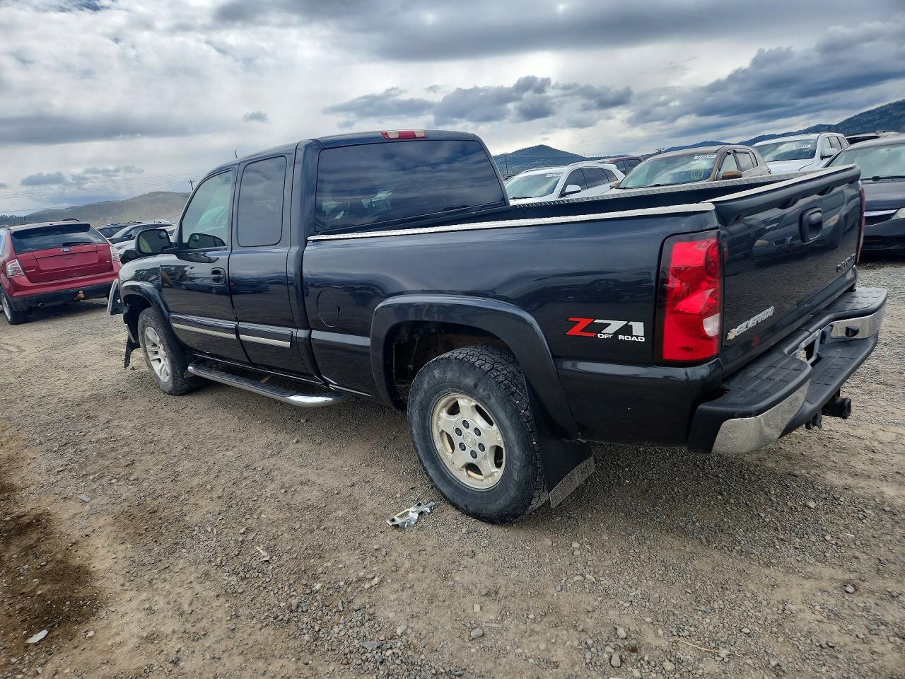 2005 CHEVROLET SILVERADO K1500 photo 2