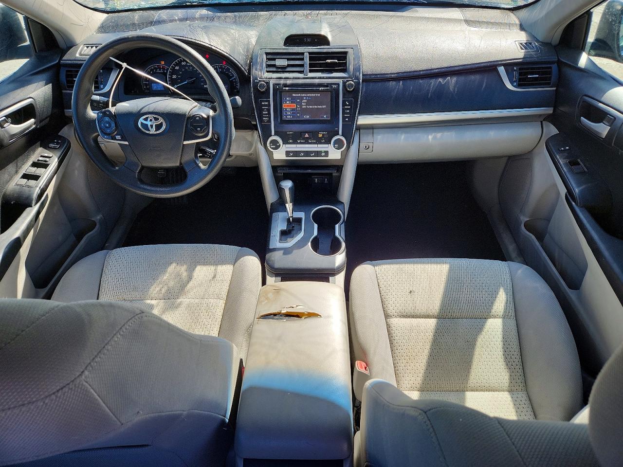 2012 TOYOTA CAMRY LE photo 8