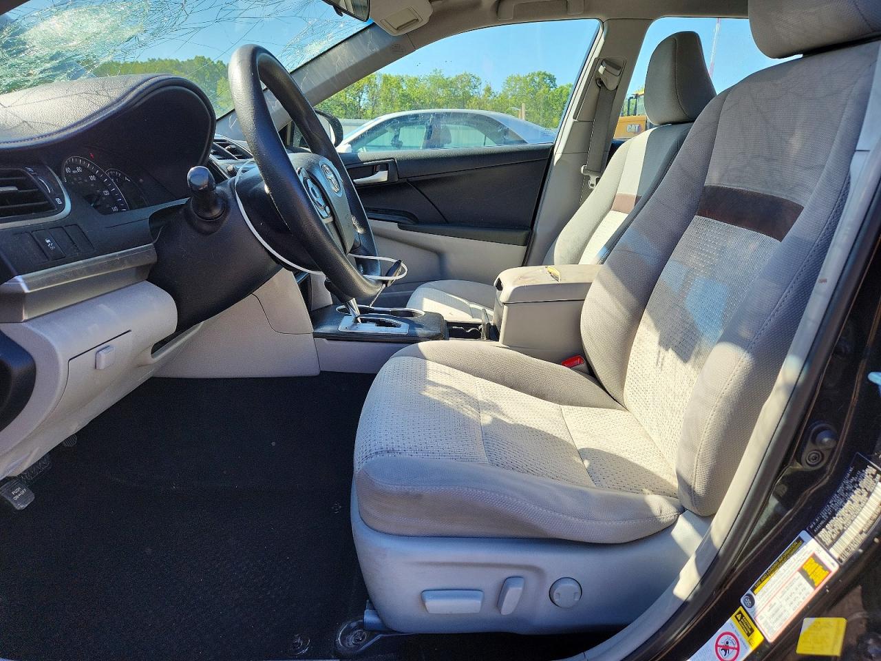 2012 TOYOTA CAMRY LE photo 7